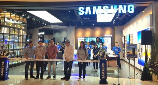 samsung-experience-store-hadir-di-summarecon-mall-513x278.jpg?token=41342d904c6ec496e9dfa3eea3f56514