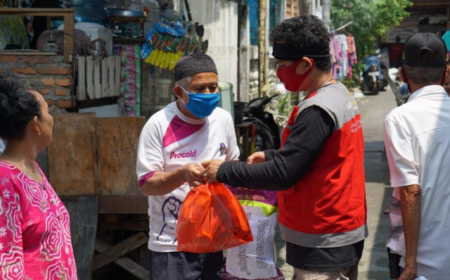 csr-sembako-640x398.jpg?token=5cf239c36b98bc69502c250848d16a4e