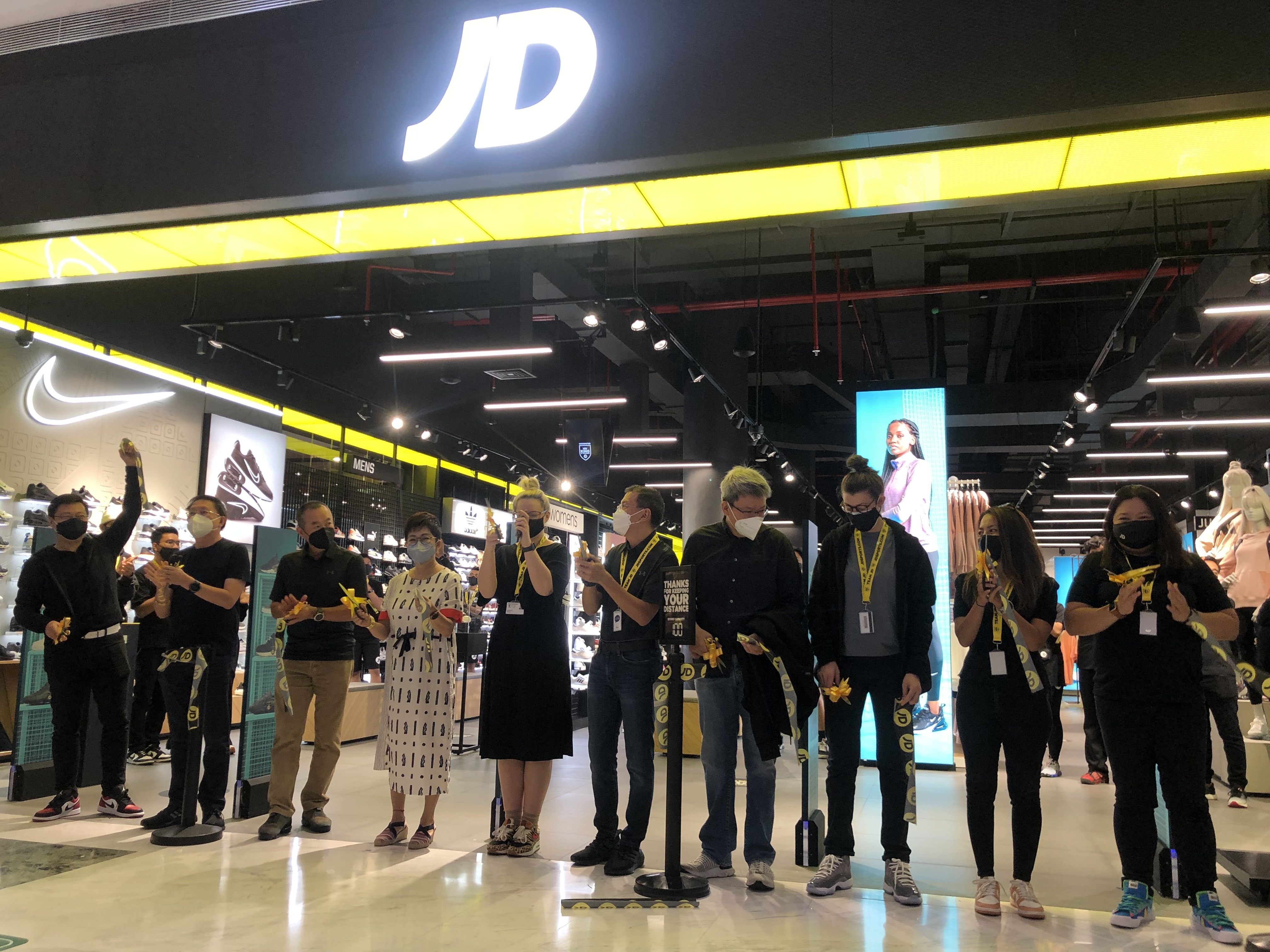 Jd adidas dress sales