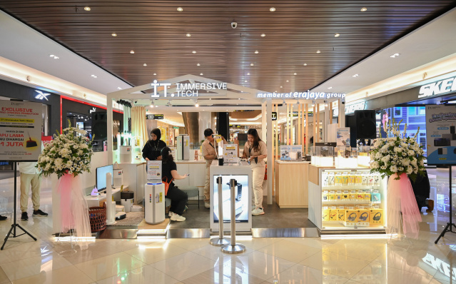 IT (Immersive Tech) Opens Its First Store In Surabaya