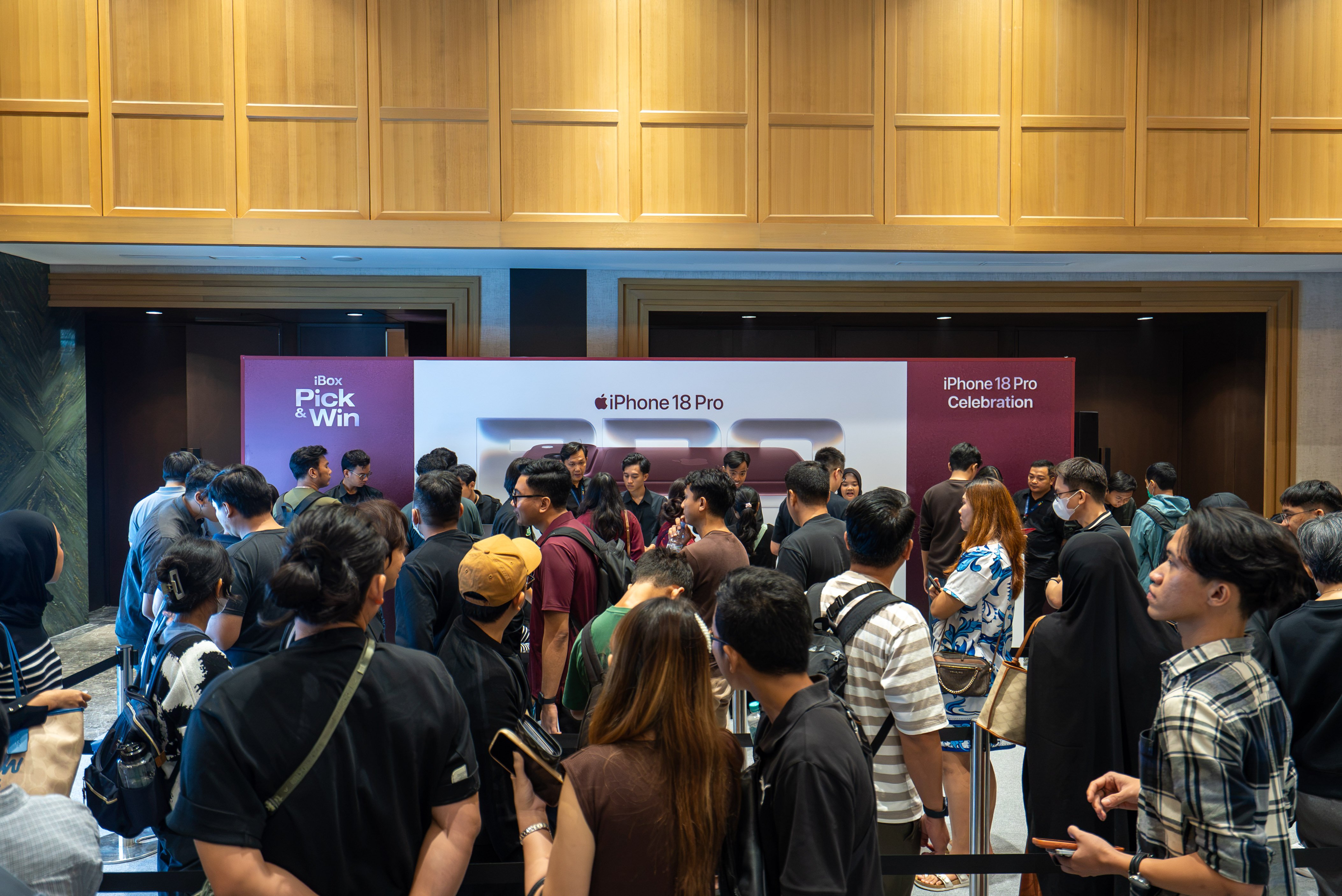 iBox Celebrates the Official Arrival of iPhone 18 Pro and iPhone 18 Pro Max in Indonesia with Pick & Win Event